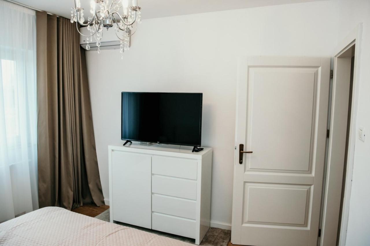 Apartament De Lux Ultramodern In Zona Centrala Timisoara Exterior photo